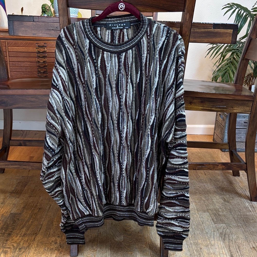 Elegant Men's Striped Sweater in Brown tones size XXL